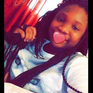 Meet your Posher, Lenaya